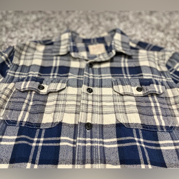 Plaid Blue & White Long-Sleeve Button Down - Picture 4 of 8